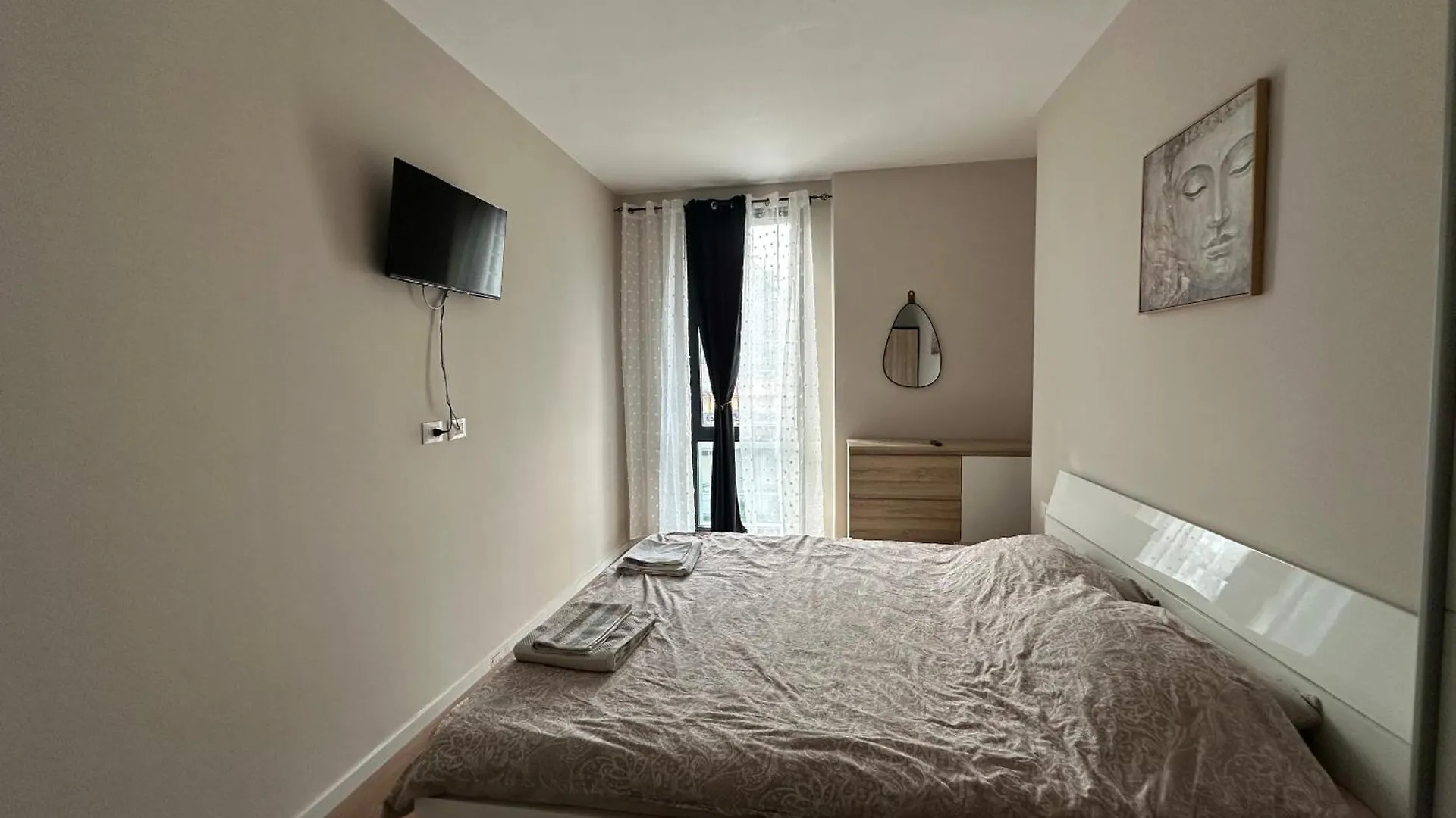 Sisi Apartment Τίρανα 0*,