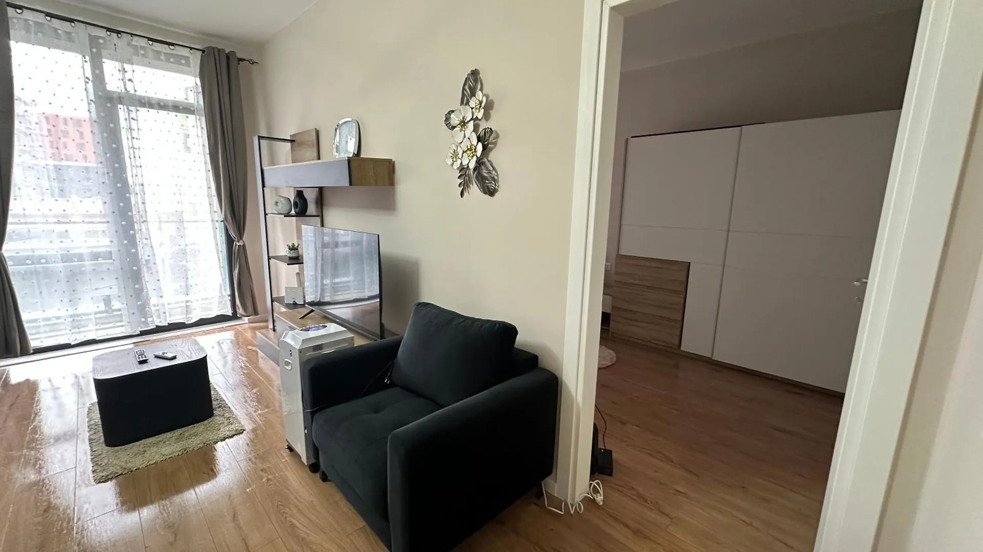 Sisi Apartment Τίρανα